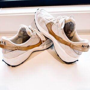 Nike Cream and metallic gold waffle shoes size 7